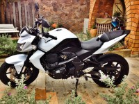 /album/galeria-de-fotos/a1390852709-594243440-5-kawasaki-z750-branca-2010-sao-paulo-jpg/