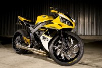 /album/galeria-de-fotos/yamaha-r1-2011-fotos-e-pre%c3%a7o-foto-1-449x300-jpg/